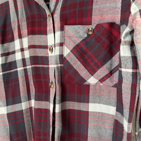 Flannel button-up - Picture 3 of 3